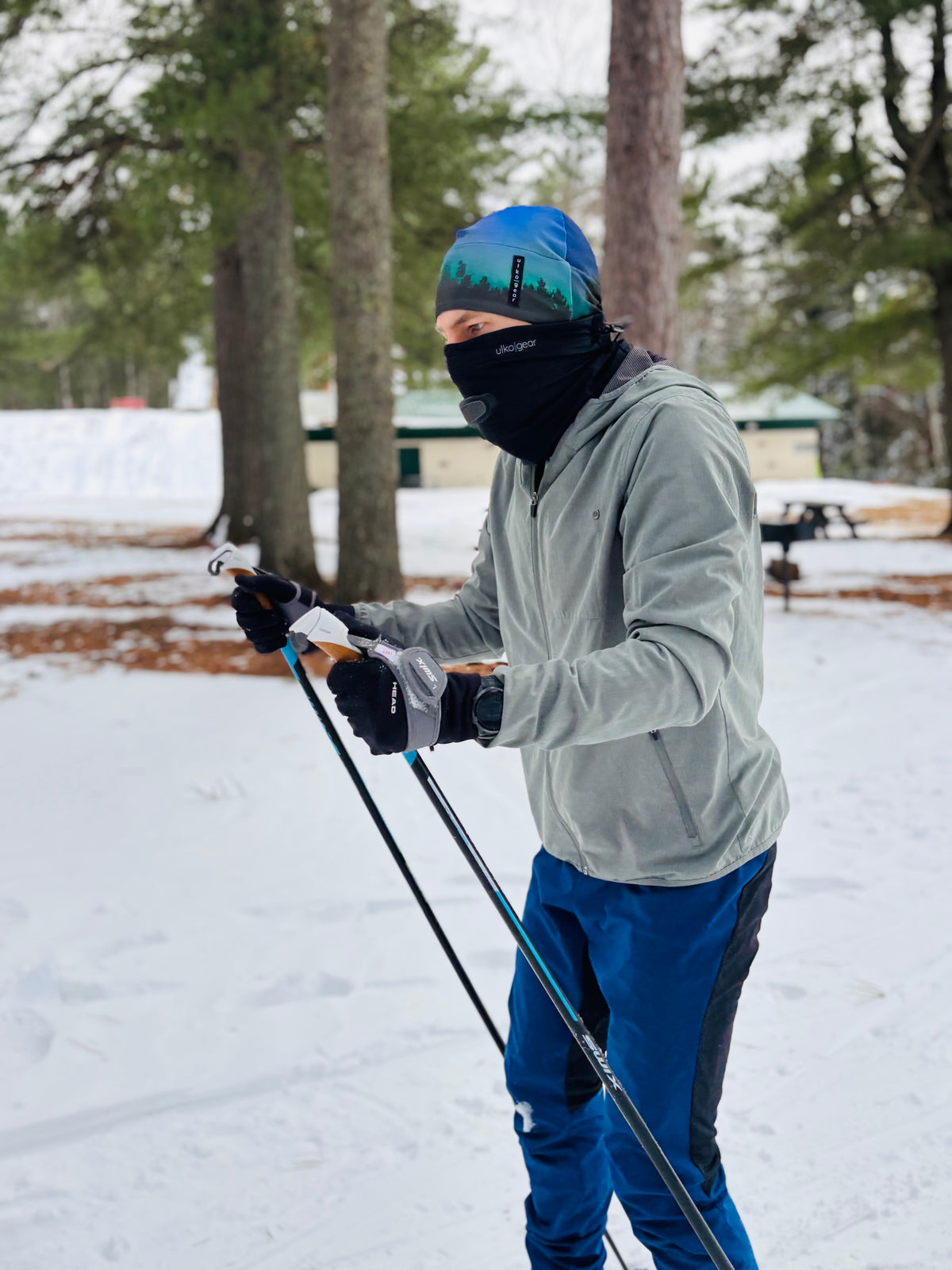 Skier with Talvi Air Gaiter and Northern Lights Hat